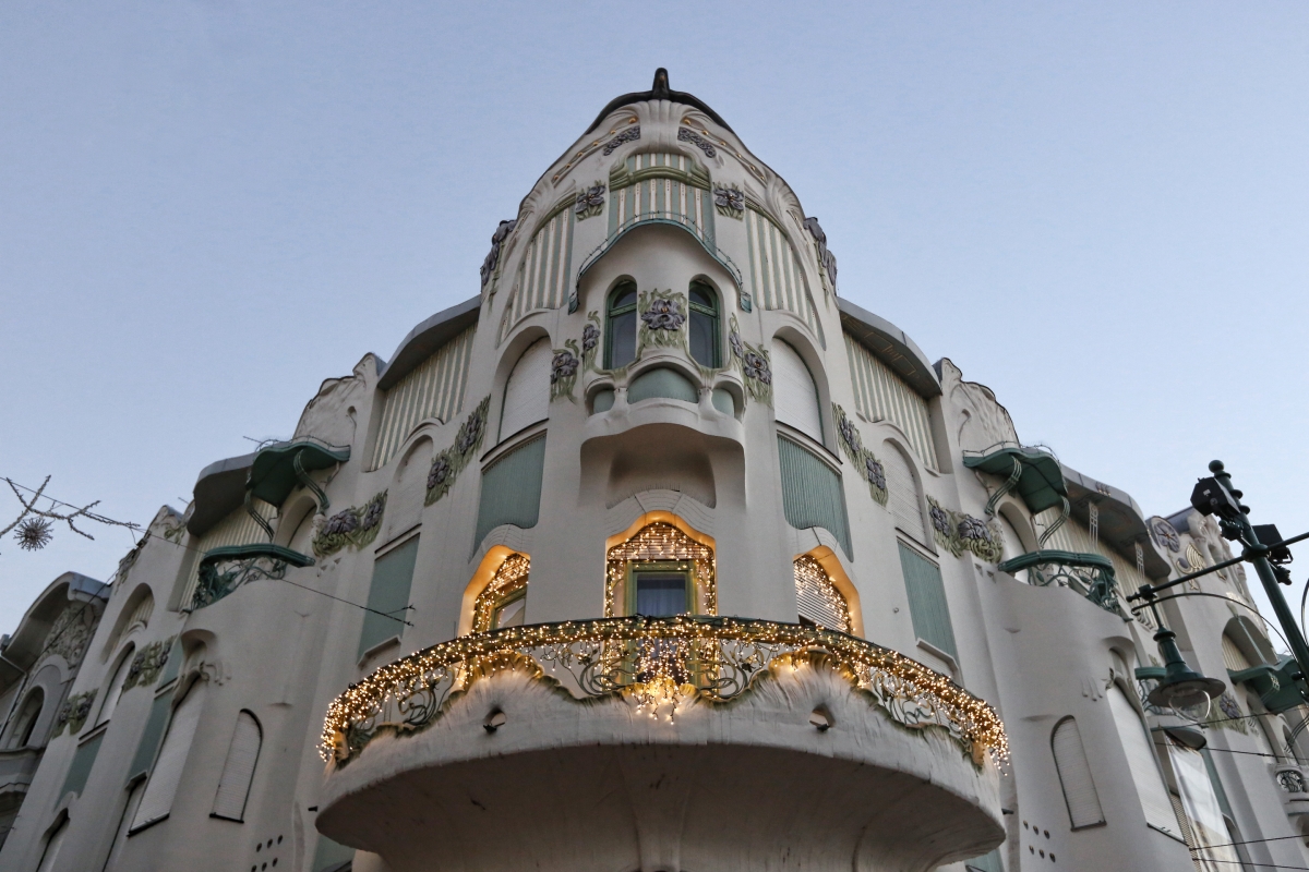 Angol palotas&eacute;ta szombaton