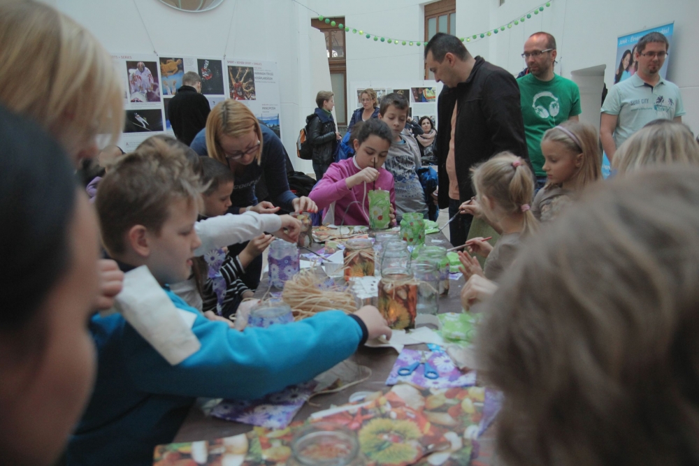 Gyereknap Drakula gróffal a REÖK-ben